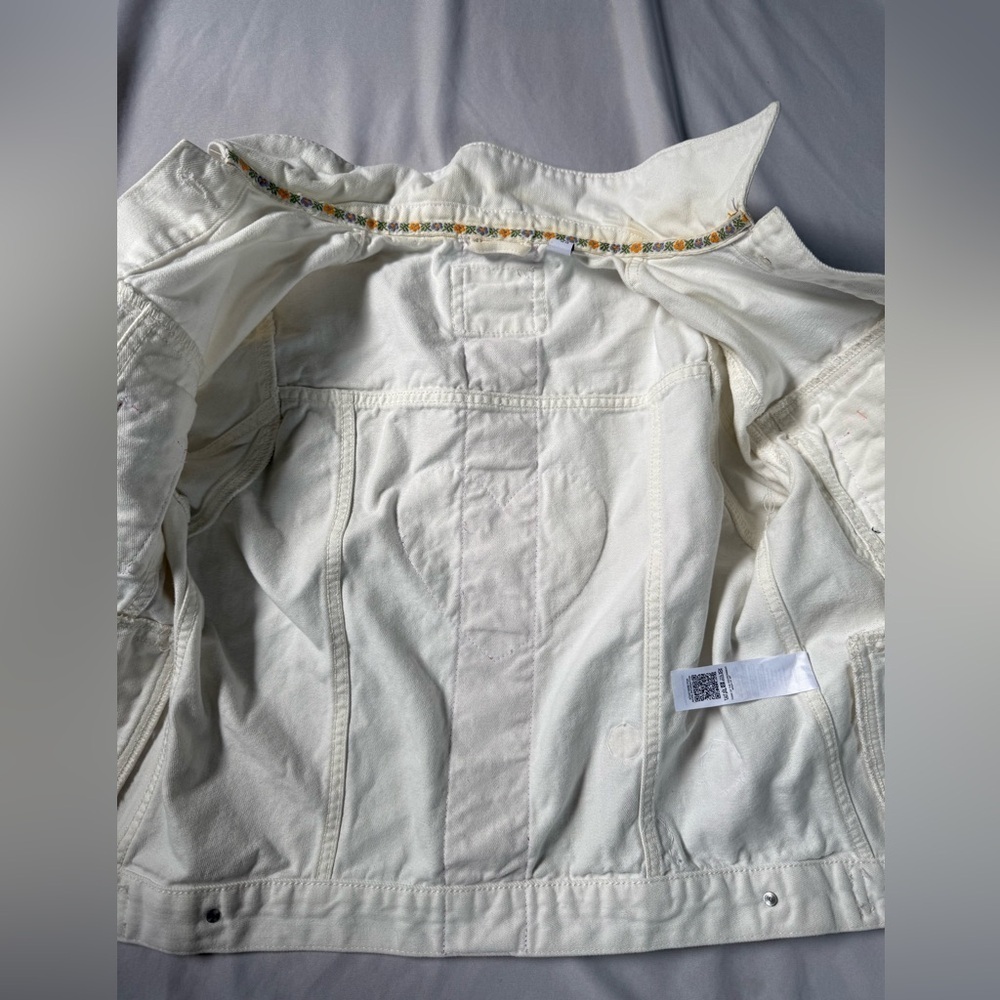 Collusion Denim Jacket Womens White Jean Embroidered Colorful OOAK Size 6 - Picture 3 of 9